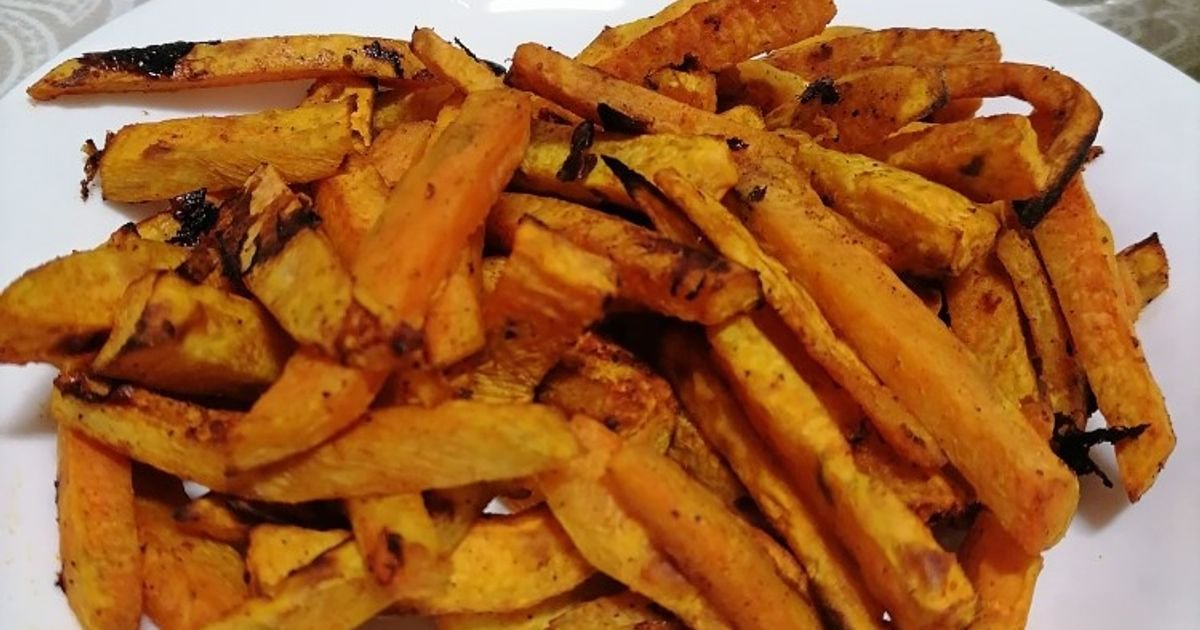Batatas fritas douradas e crocantes